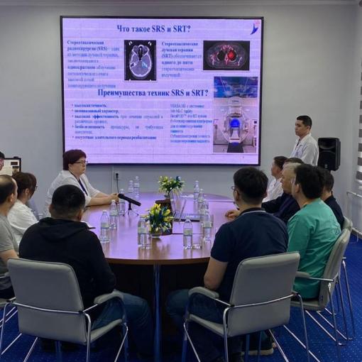 Специалисты Онкоцентра совместно с нейрохирургами Усть-Каменогорска обсудили преимущества стереотаксической радиохирургии и радиотерапии - ВКО многопрофильный 